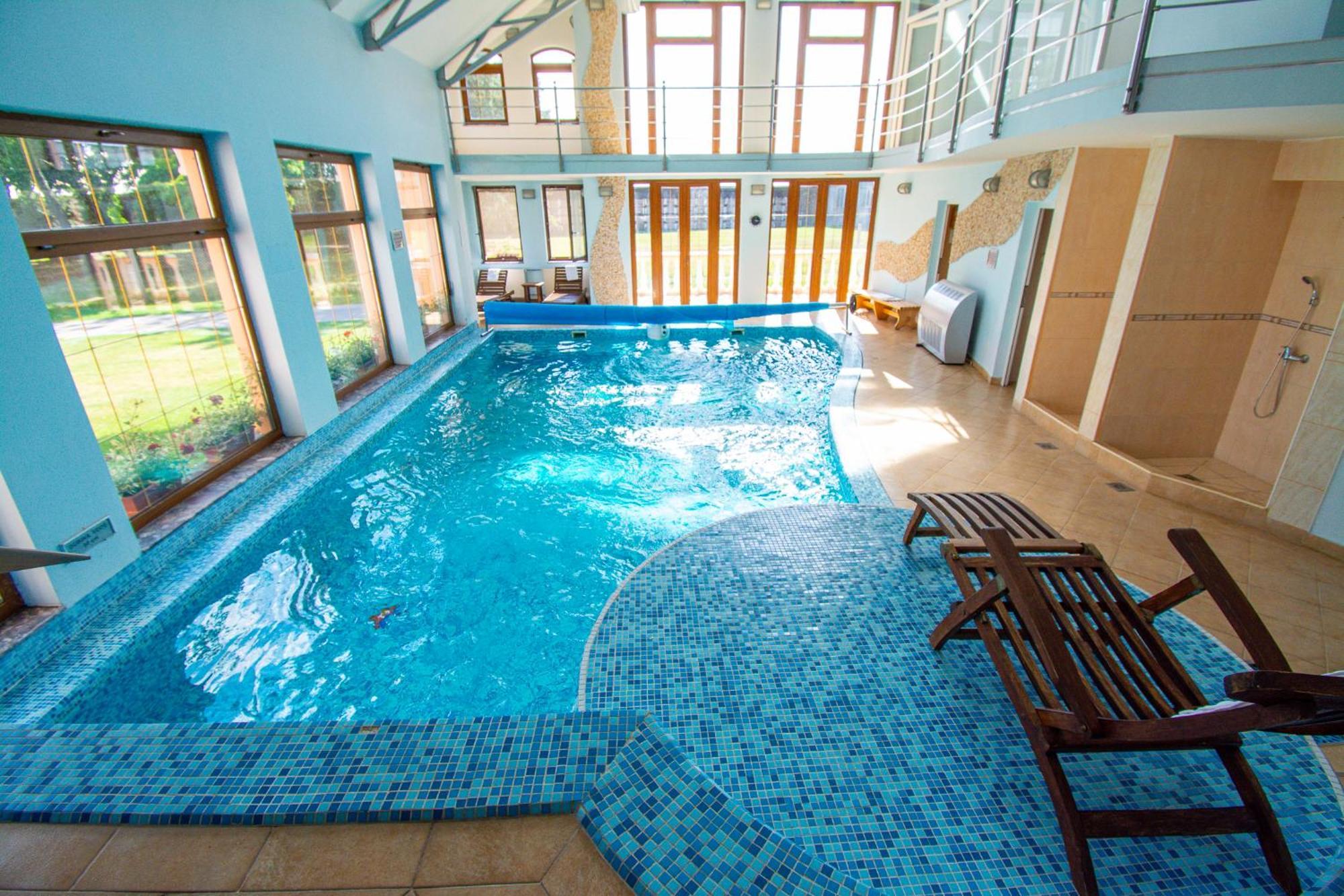 Hotel Villa Majur Суботица Екстериор снимка
