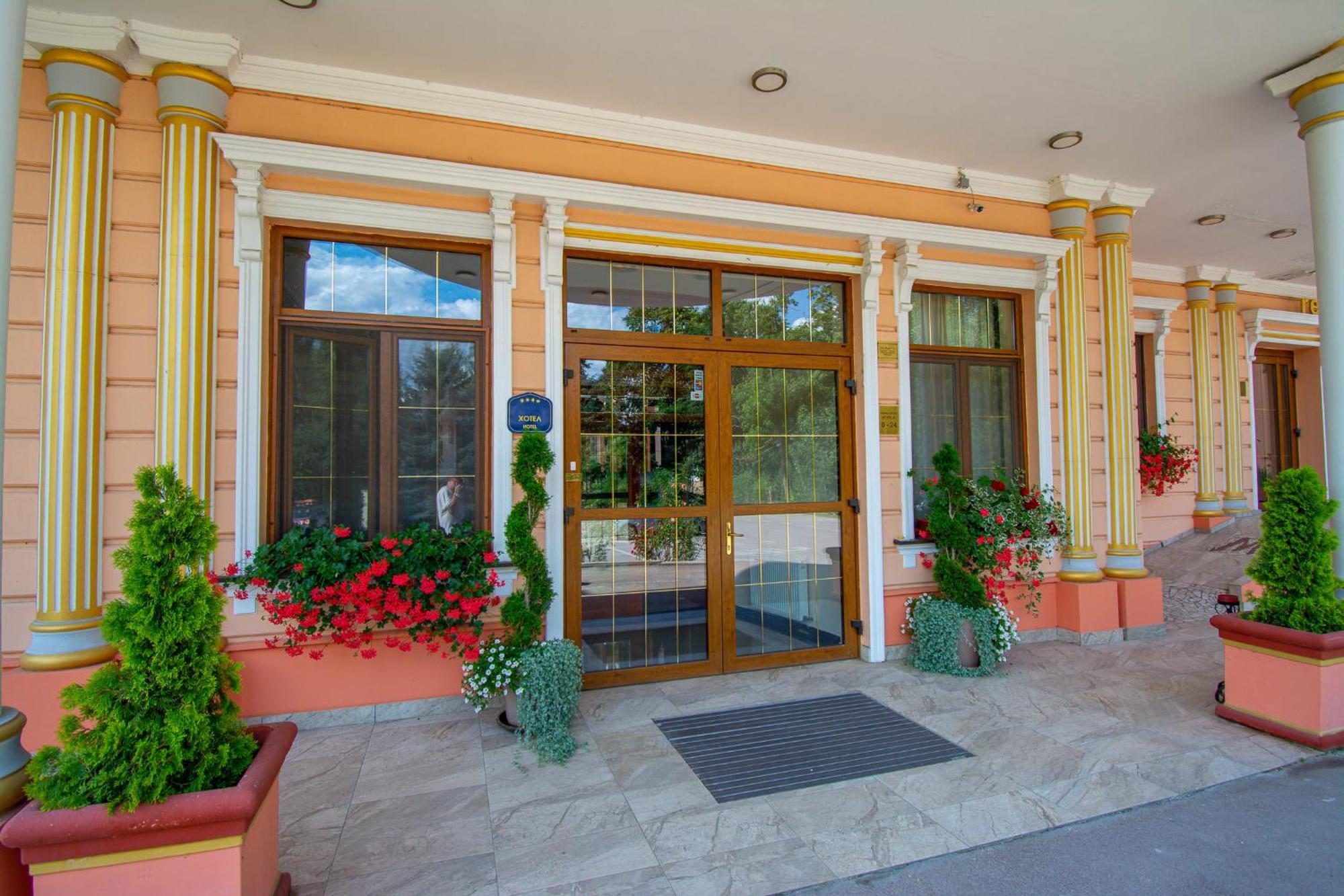 Hotel Villa Majur Суботица Екстериор снимка